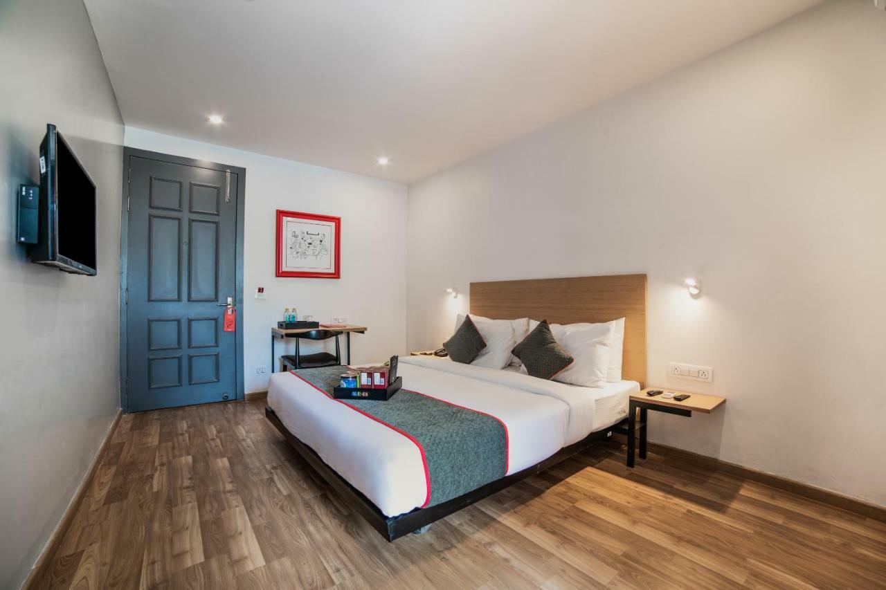 Oyo Townhouse 086 Pankha Road Hotel Ню Делхи Екстериор снимка