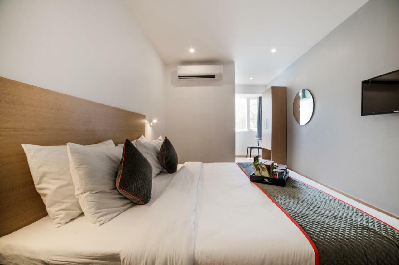 Oyo Townhouse 086 Pankha Road Hotel Ню Делхи Екстериор снимка